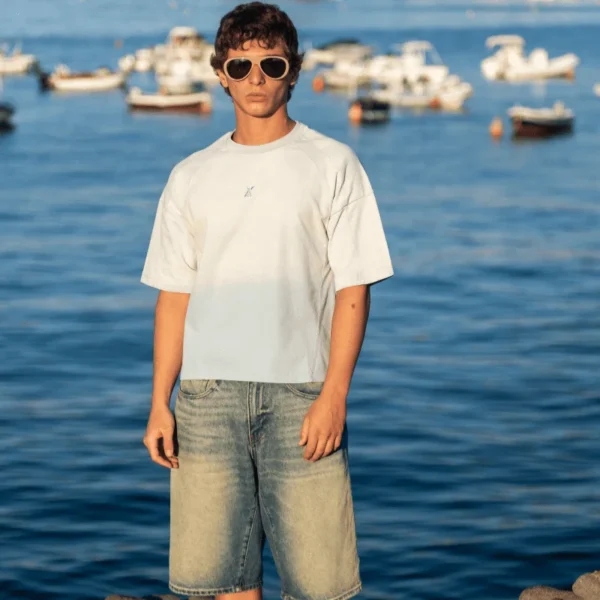 front Analogy Sky Blue Tee "Pharos" - Analogy Studios - Edropit